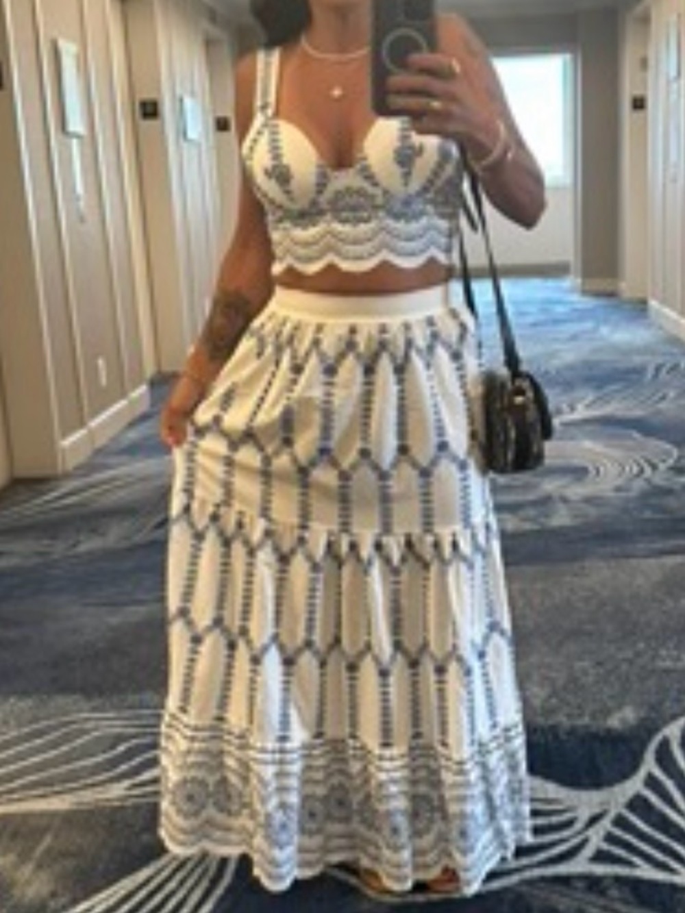 Commense Set : White Bustier Crop Top & Matching Skirt - Picture 6 of 7